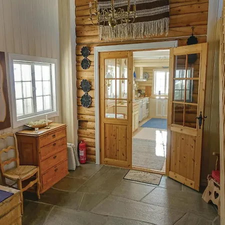 Four Bedroom Holiday In Hébergement de vacances