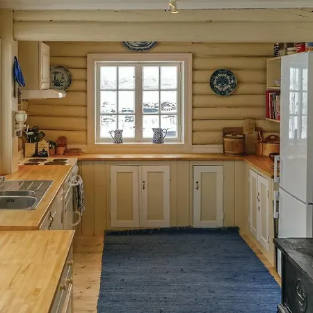 Four Bedroom Holiday In Hébergement de vacances *